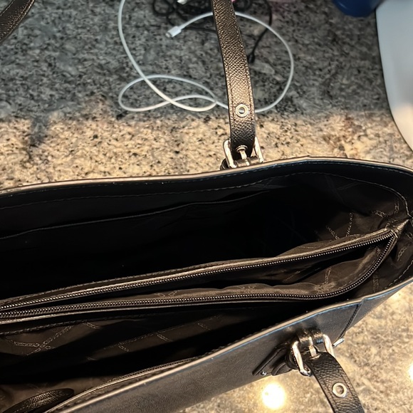 Michael Kors Purse - Picture 4 of 4